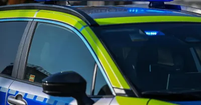 Mazowsze: policja zatrzymała jedenaścioro nastolatków w związku z groźbami w internecie, dwóch zgłosiło się samych